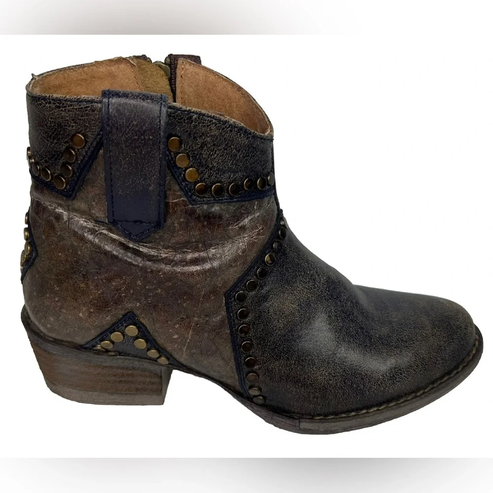 Circle G By Corral Q 5025 LD‎ BLUE STAR INLAY & STUDS ANKLE LEATHER BOOTS Size 7